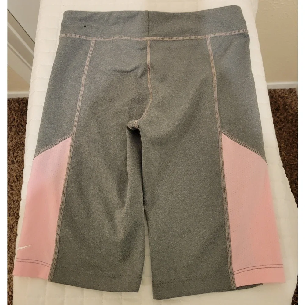 Nike Trophy Dri-FIT Tight Fit Biker Shorts Women's L Grey Pink Athletic Running